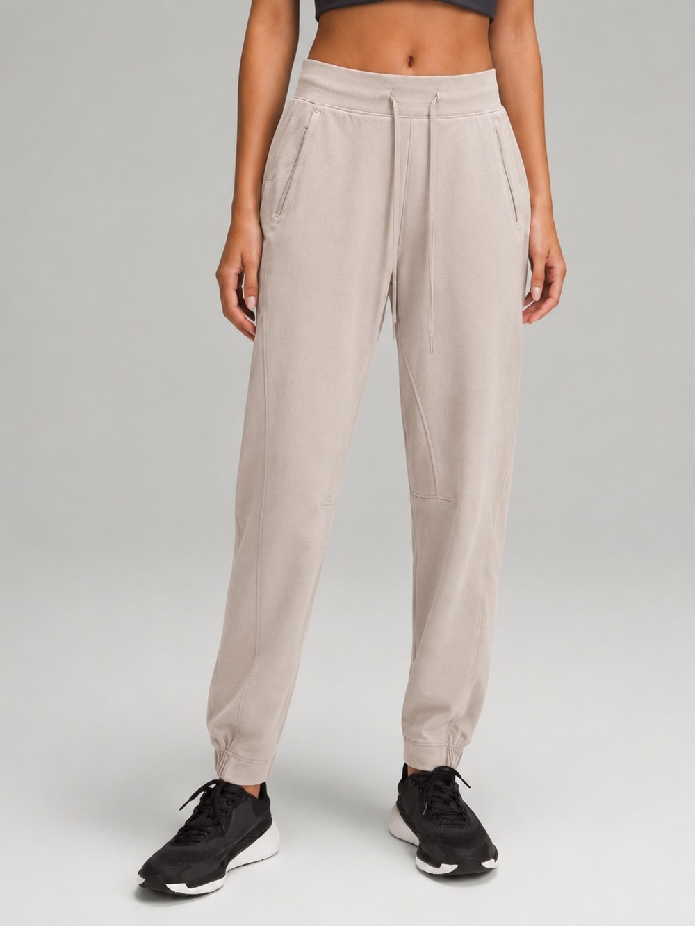 LULULEMON License to Train High-Rise
SIZE L (31x28)